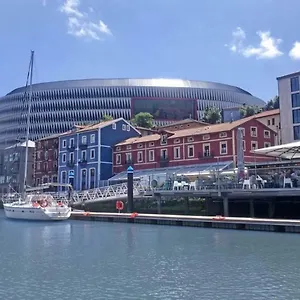 River Side Olabeaga By Homebilbao , Bilbao España